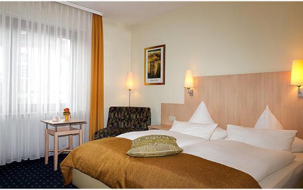 Hotel Deutsches Haus Lampertheim Dış mekan fotoğraf