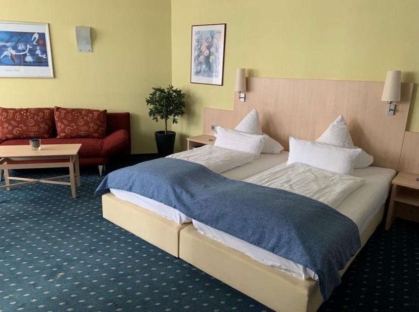 Hotel Deutsches Haus Lampertheim Dış mekan fotoğraf